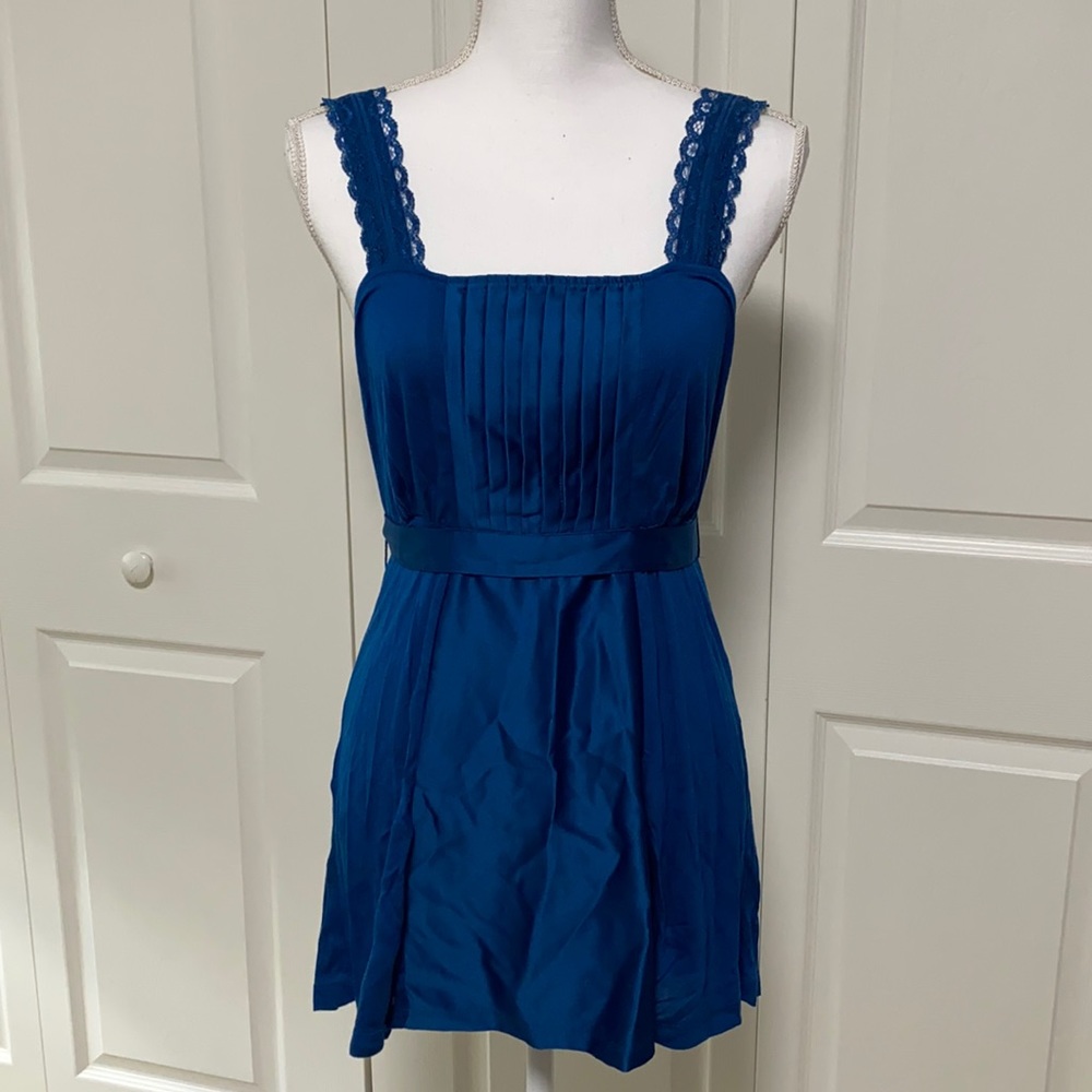 Merona Sapphire Empire Pleated Lace Tank Medium